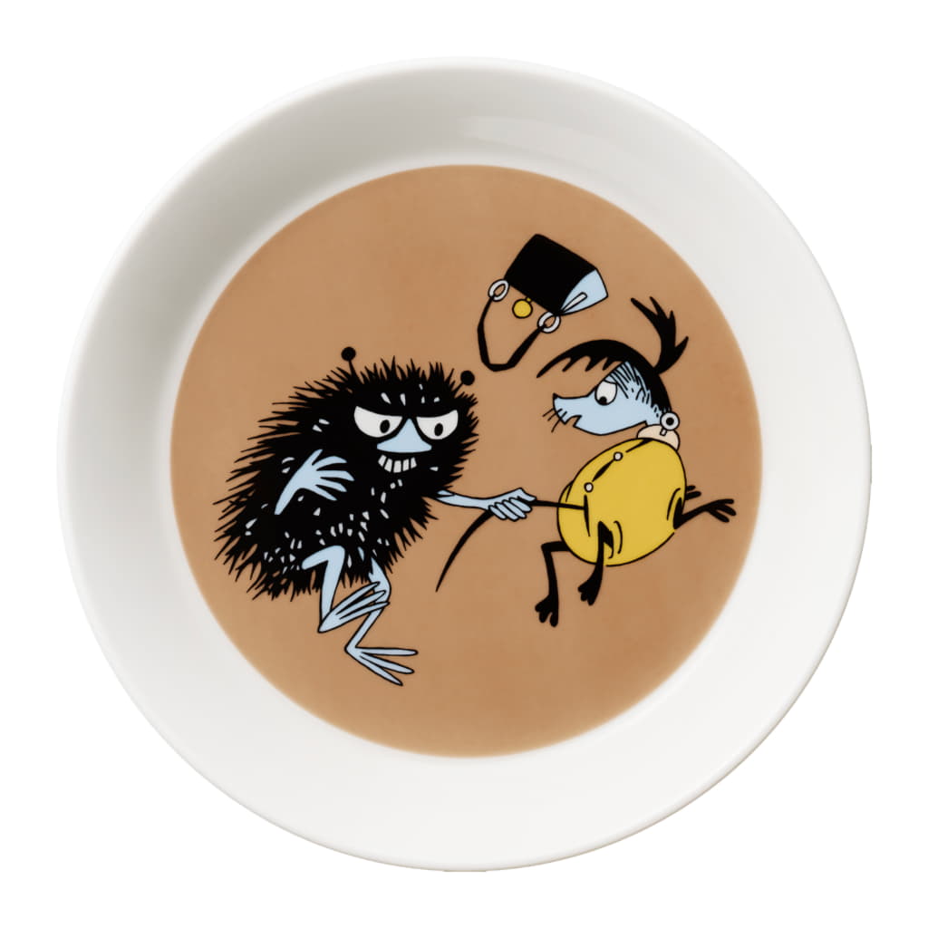 1062216_Moomin_plate_19cm_Stinky_in_action